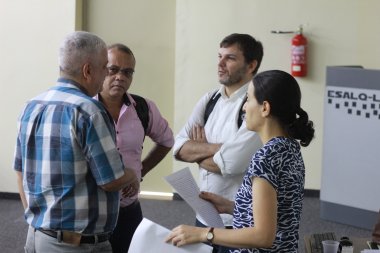 Comissão técnica de professores visita Grupo ESALQ-LOG