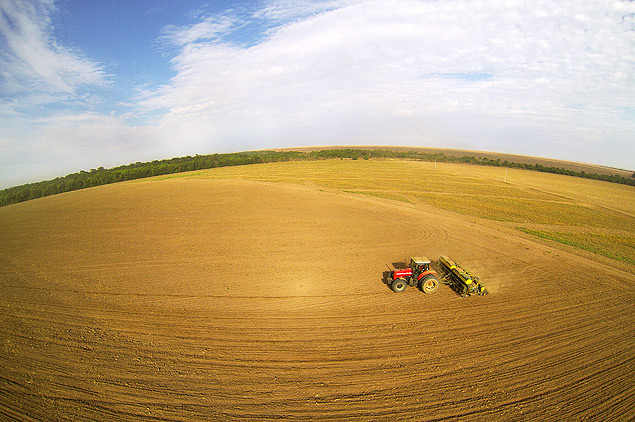 Crédito escasso atinge agronegócio e ameaça competitividade do campo