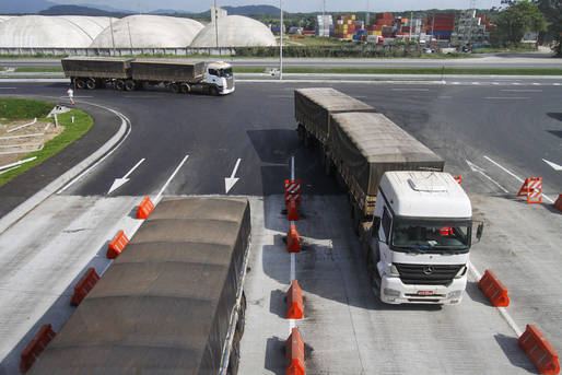 PORTO DE PARANAGUÁ JÁ UTILIZA OS NOVOS ACESSOS AO PÁTIO DE CAMINHÕES